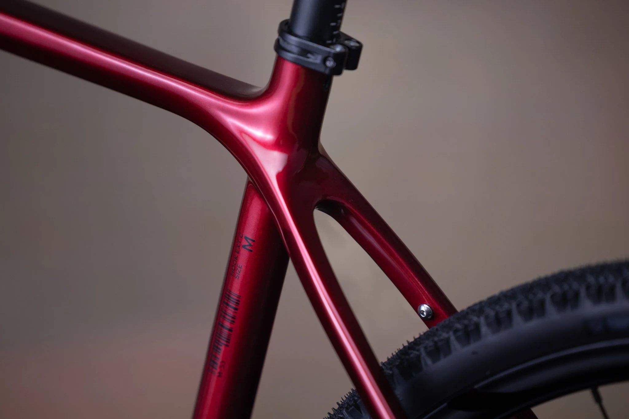 Bombtrack Hook EXT C rear detail