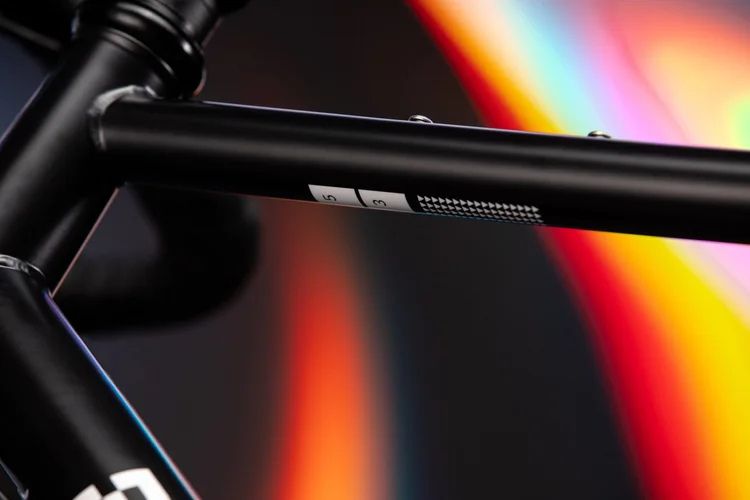 Bombtrack Hook EXT steel weld detail