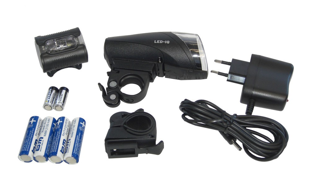 Faro LEDa batteria, Set b&m IXON IQ nero incl.batt.& caricatore+Ixback