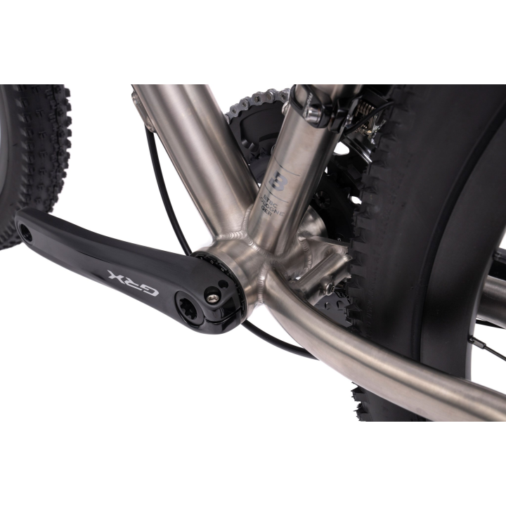 Bombtrack Hook EXT Ti – Titanium Gravel Adventure Bike