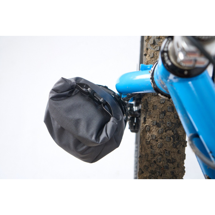 Revelate Polecat | Dry bag cargo cage bikepacking