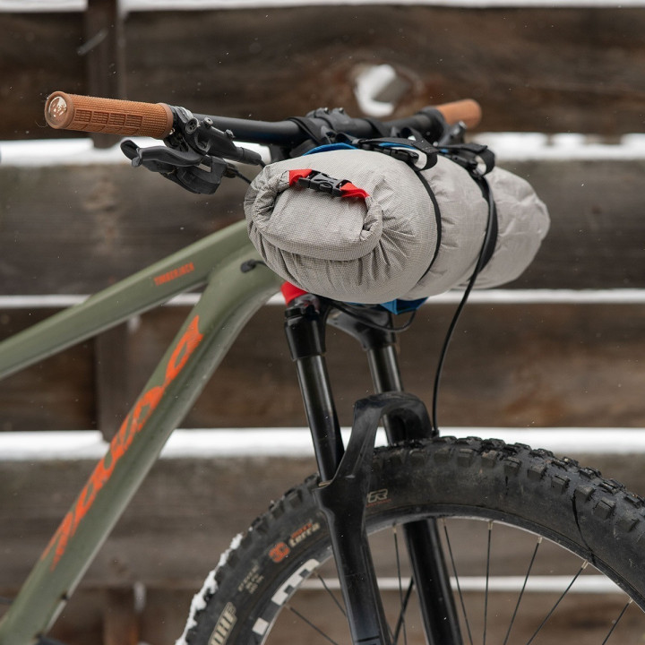 Revelate Pronghorn | Borsa manubrio bikepacking sistema harness