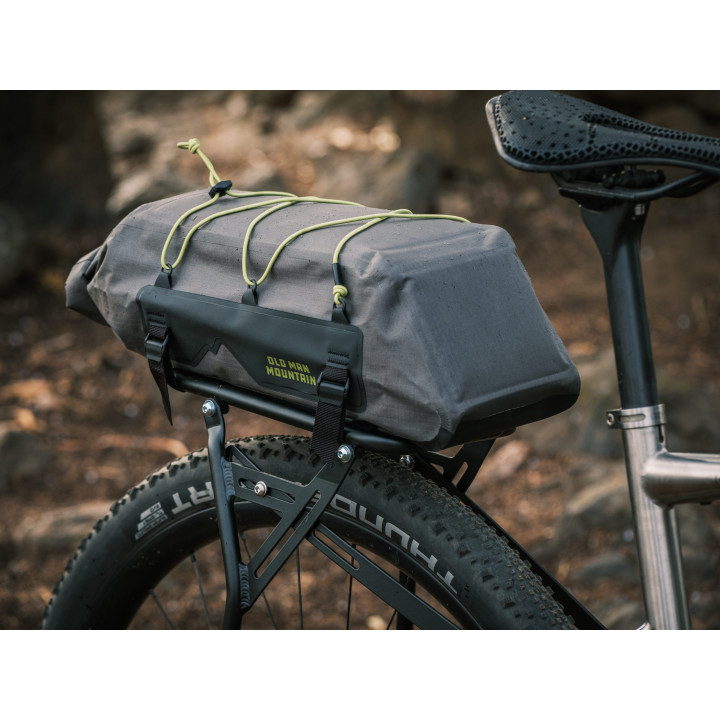 Old Man Mountain Atlas 9L rack pack