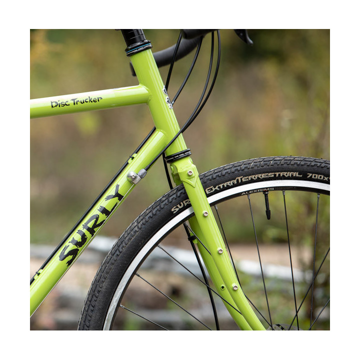 SURLY Disc Trucker 26" Sora 3×9 | Classic Touring Bike | Bikejamming